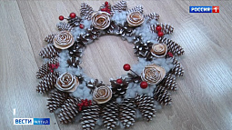 В школах Бийска своими руками делают новогодние украшения