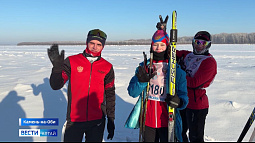 В Камне-на-Оби прошла специальная новогодняя лыжная гонка